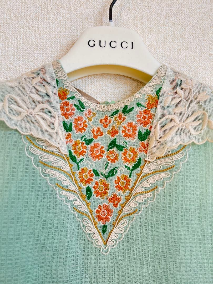 GUCCI 女の子ノースリーブワンピース　110
