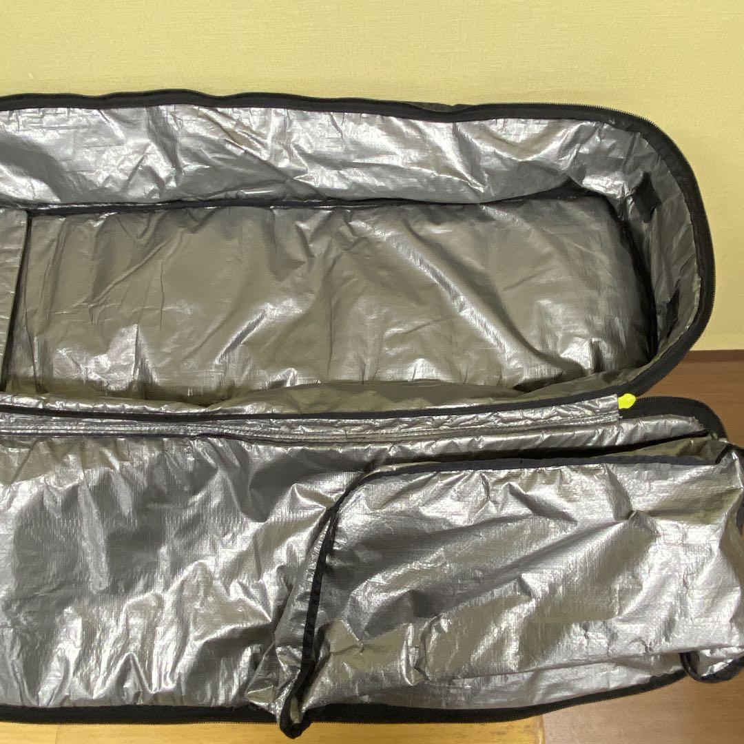 ★美品★DAKINE Low Roller スノーボードバッグ キャスター付き