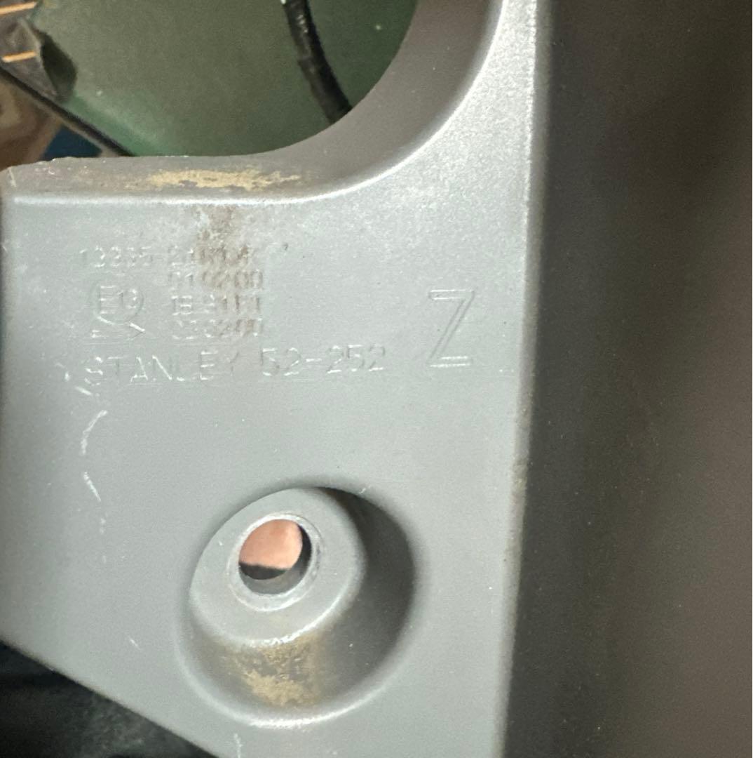 TOYOTAアクアNHP10前期テールランプ純正