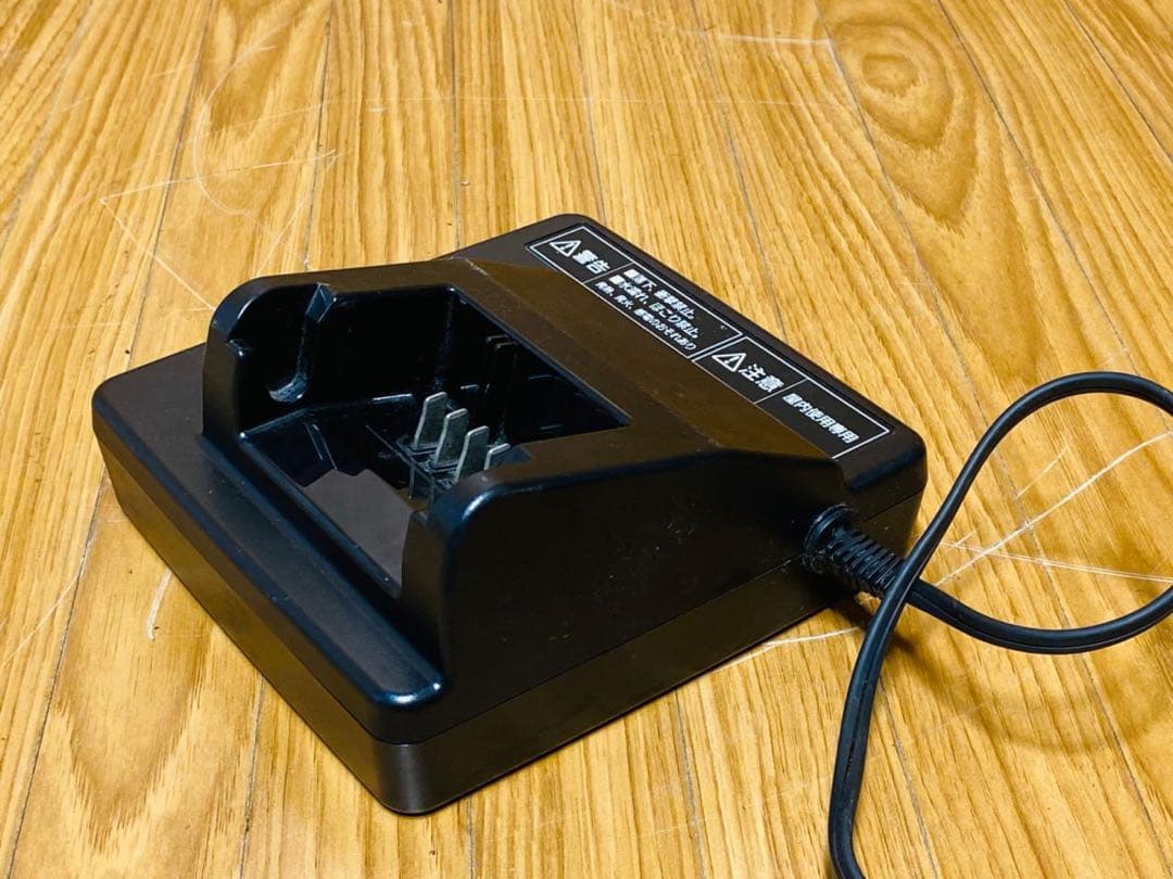 Panasonic 電動自転車用充電器 NKJ074Z2