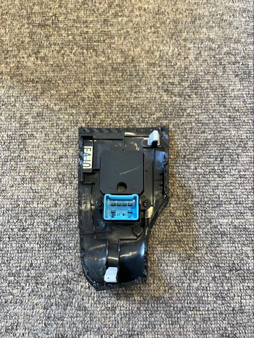 CL7 アコードEuro R カーボン調シート貼り付け パワーウィンドウスイッチ