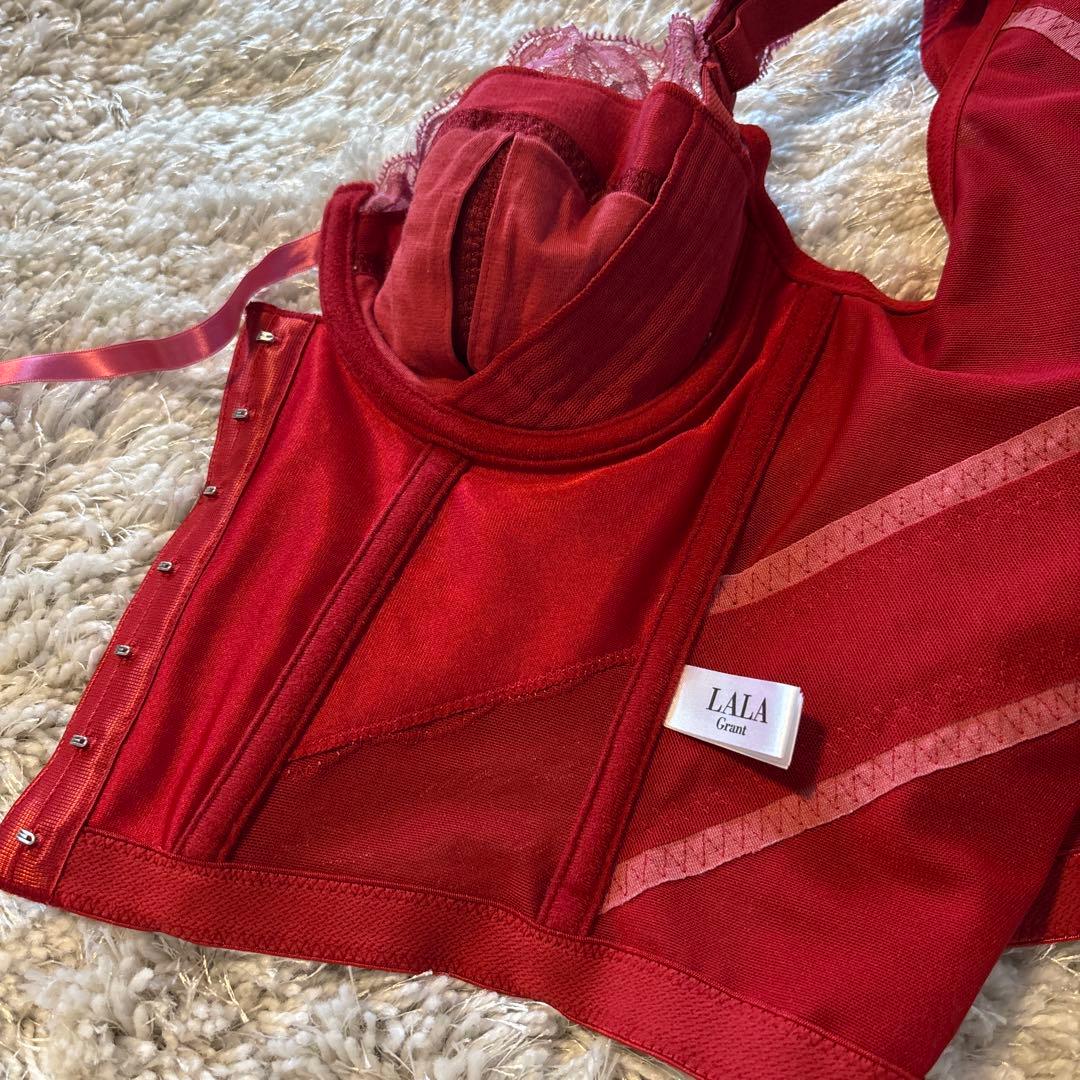 グラントイーワンズ ララグラント ニッパービスチェ レッドD75