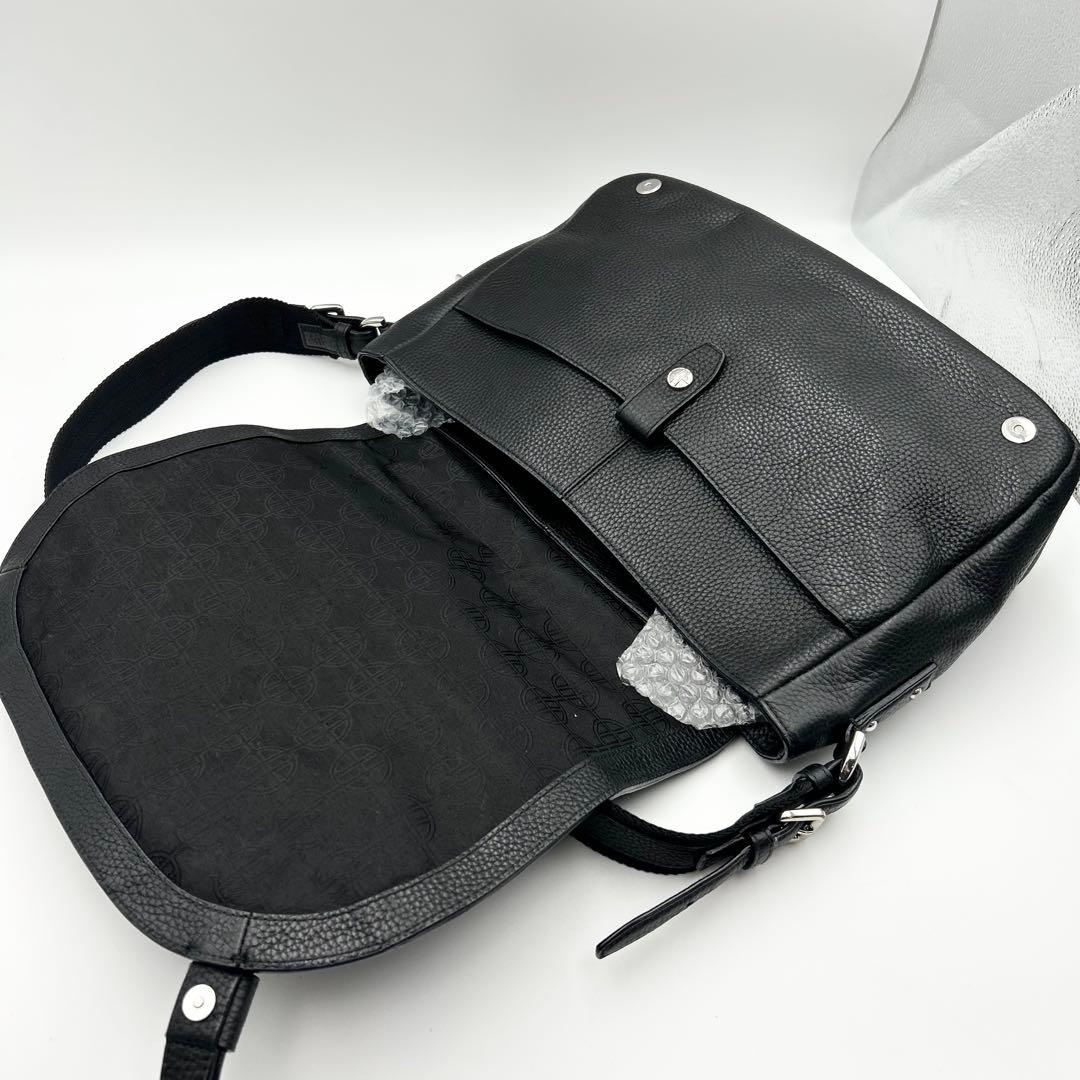 希少✨ ヒューゴボス メッセンジャーバッグ A4収納可 シボ革 ブラック ロゴ