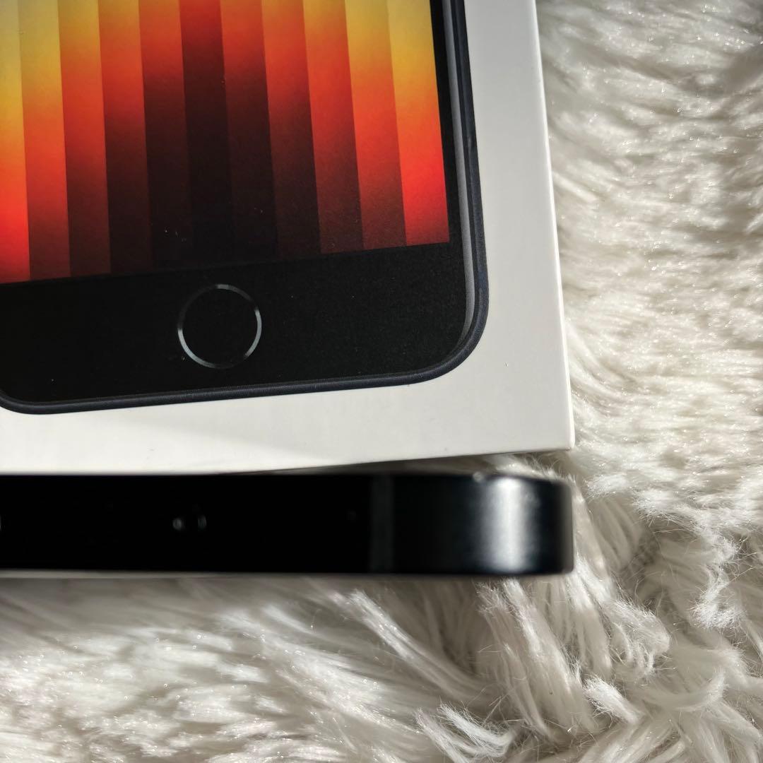 【早い者勝ち】iPhone16e 128GB ホワイト 背面割れあり【即発送】