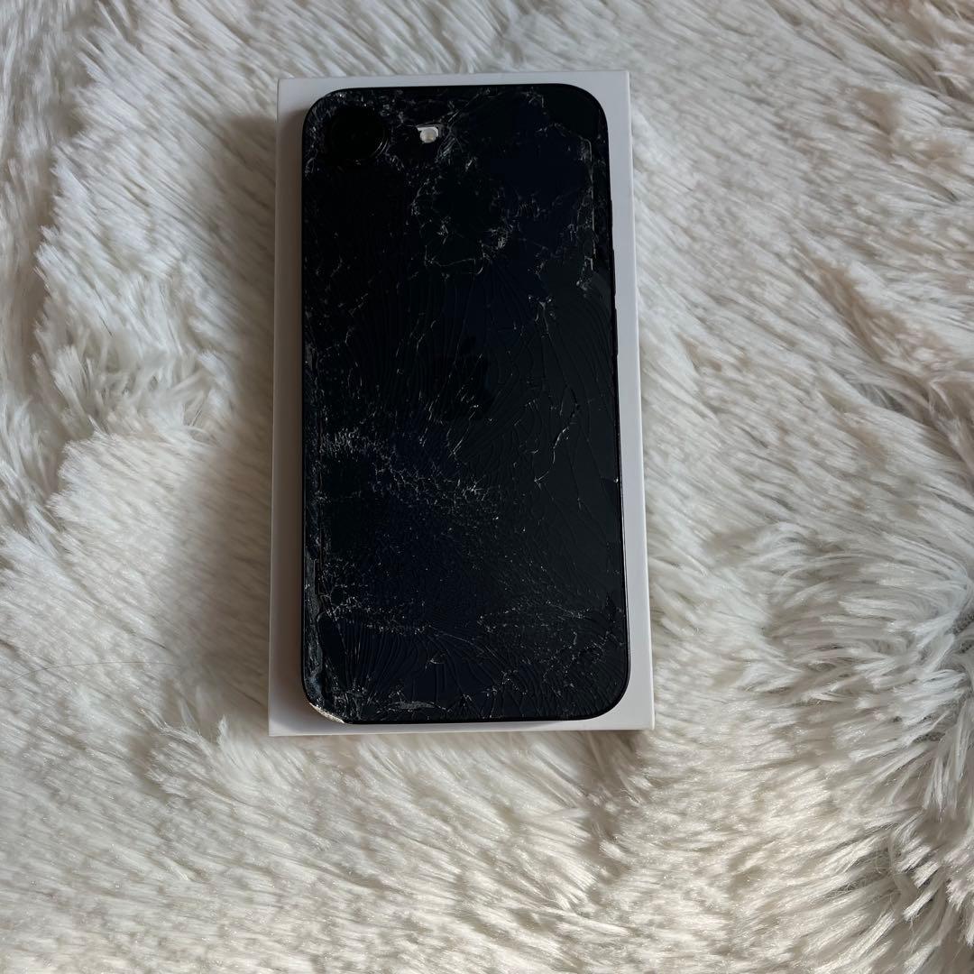 【早い者勝ち】iPhone16e 128GB ホワイト 背面割れあり【即発送】