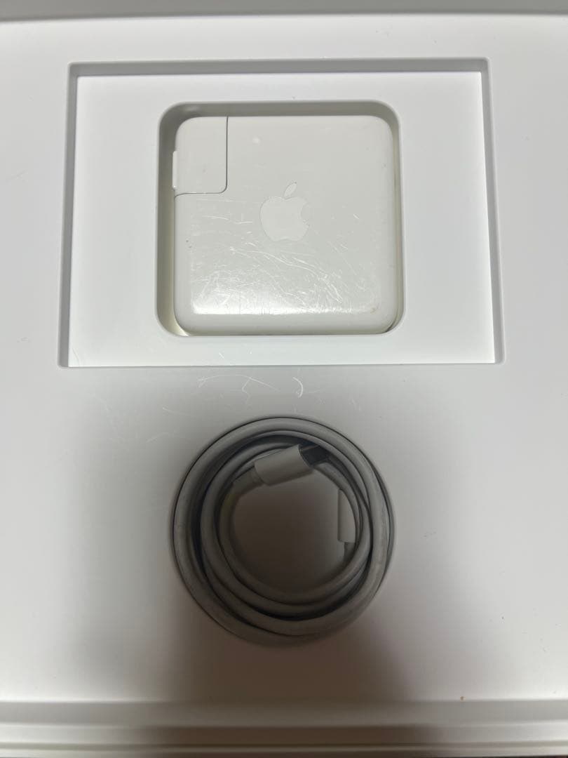 MacBook本体 MacBook Pro 2016 13inch 8GB 256GB