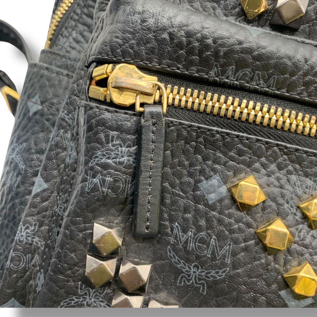 MCM リュック　レザー　スタッズ　黒　ブラック　総柄
