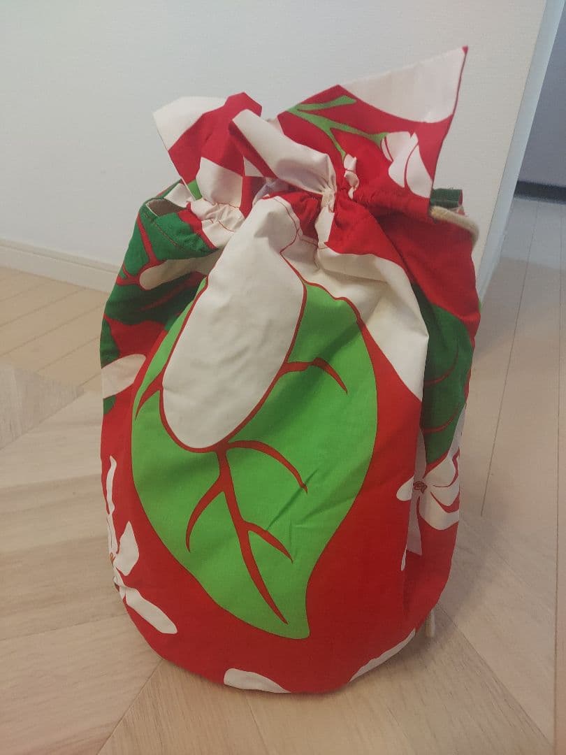 フラダンス　イプ　 赤緑花柄袋付き