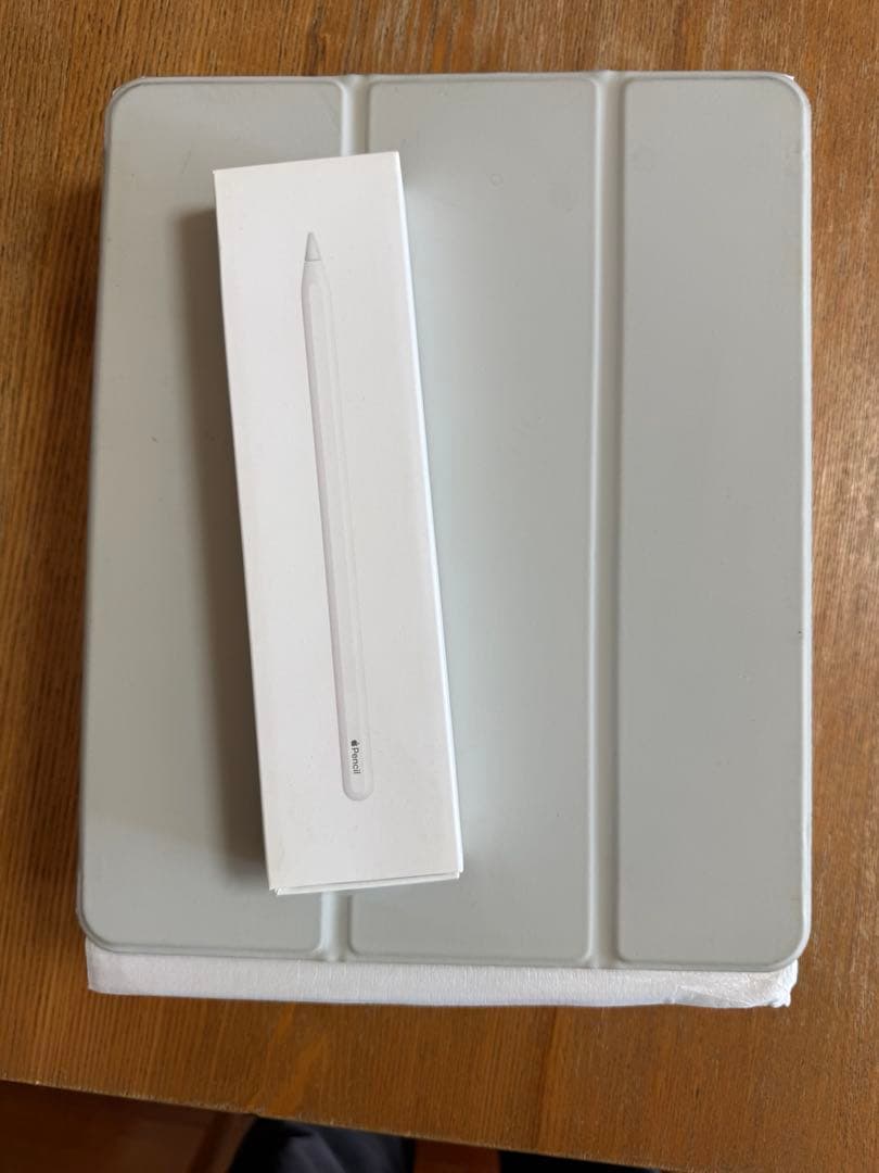 【ほぼ未使用】iPad Pro 12.9 第5世代 512GBセルラー ペン付