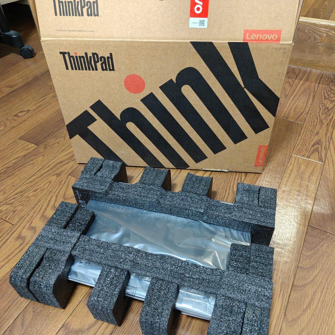 Lenovo ThinkPad neo 14 AMD 6800H 本体