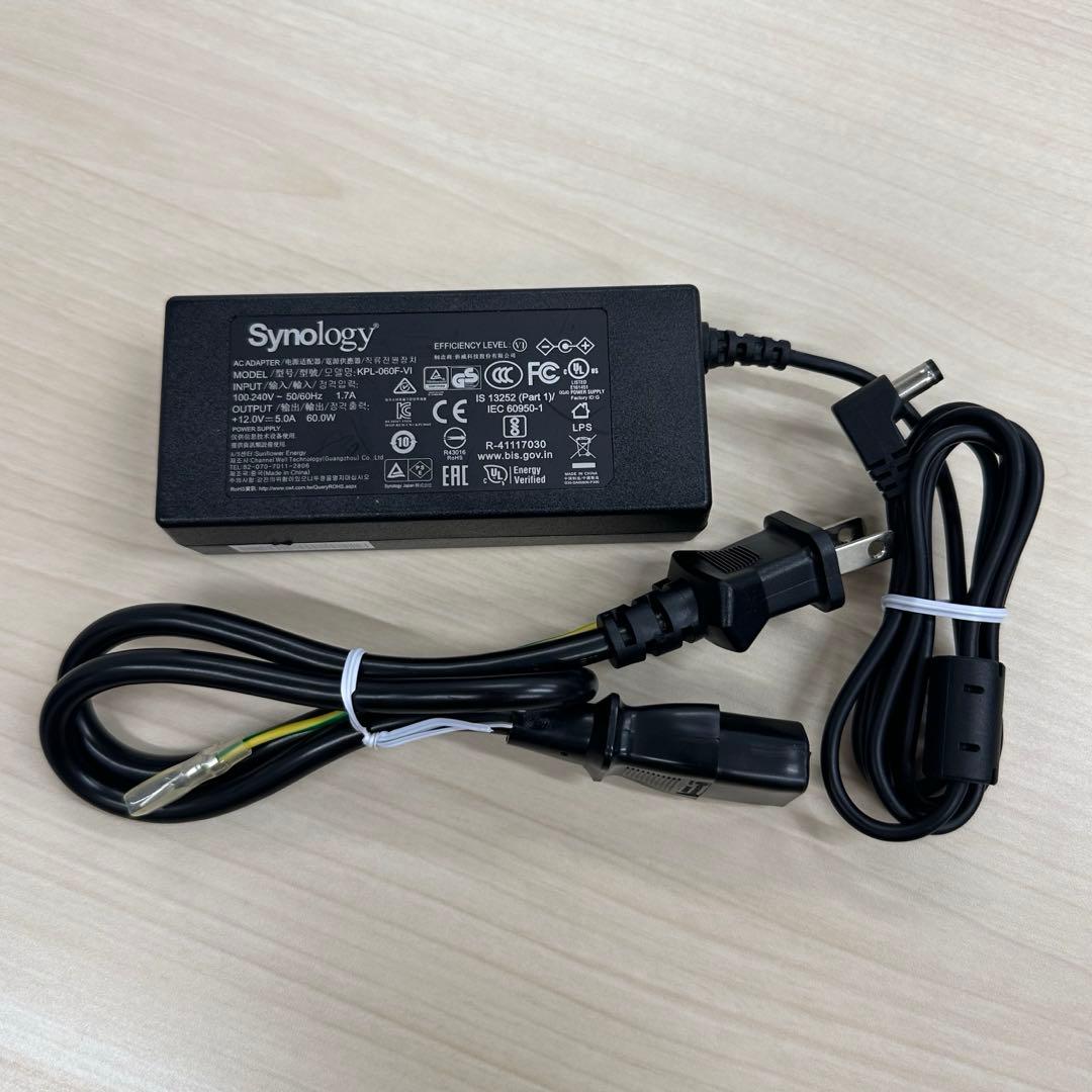 Synology DiskStation DS220+　3TB HDD2本付き