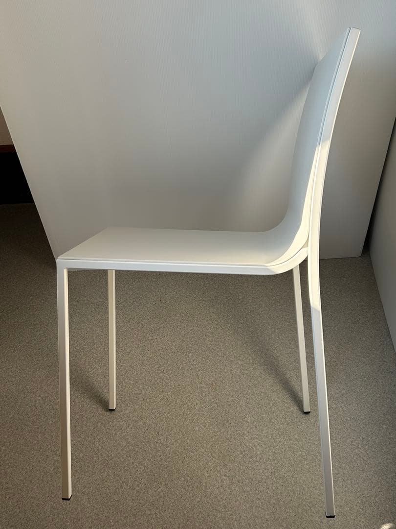 イタリア　LIVIT ULTRA スタッキングチェア　ダイニングチェア 椅子