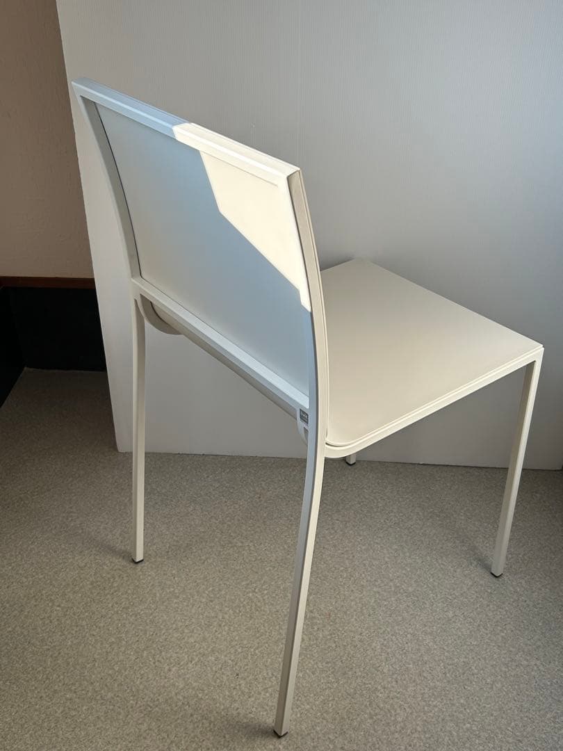 イタリア　LIVIT ULTRA スタッキングチェア　ダイニングチェア 椅子