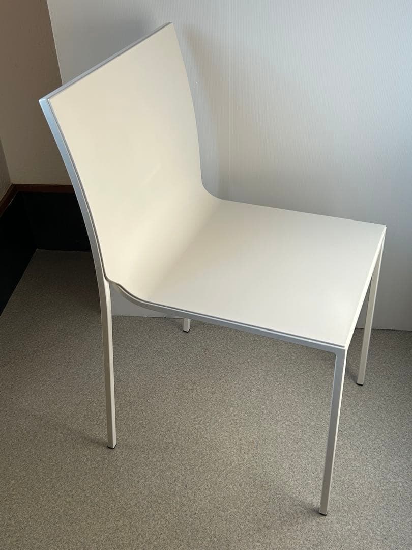 イタリア　LIVIT ULTRA スタッキングチェア　ダイニングチェア 椅子