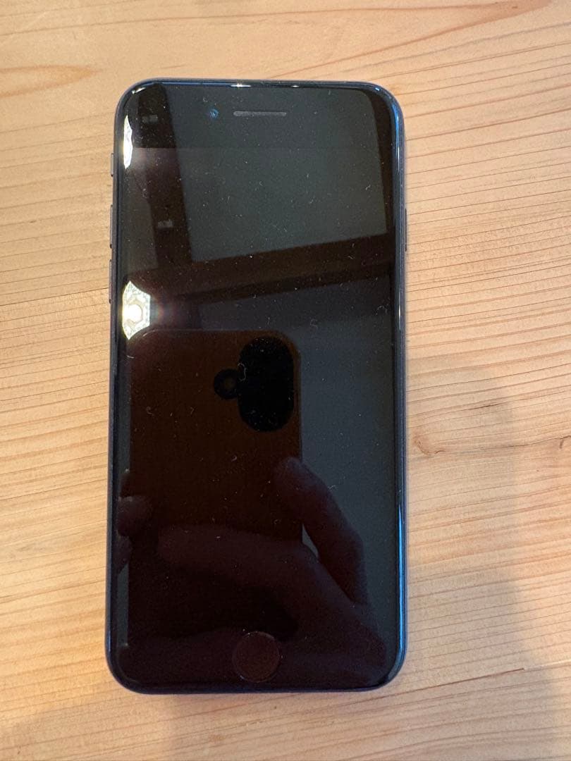 Apple iPhone SE (第2世代) ブラック　128GB simフリー