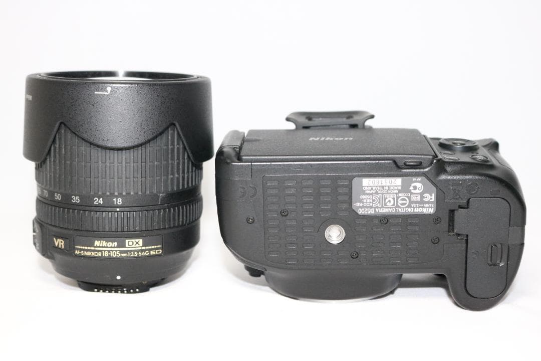 大人気⭐中望遠レンズ NIKON D5200 ⭐初心者入 門セット⭐ 一眼レフ