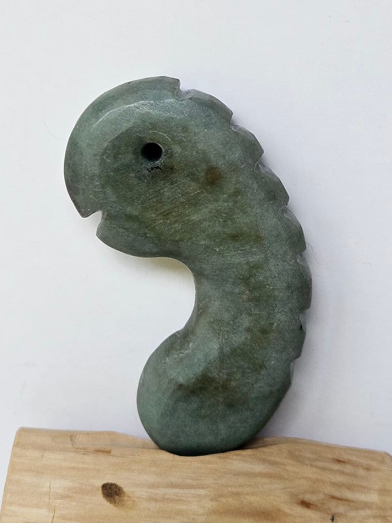 ひびき　　　　　　獣形　薙鎌 翡翠勾玉