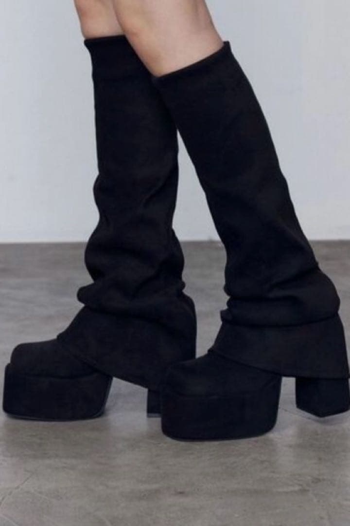 EMODA 今期　ルーズフレアカバーフィットブーツ未使用