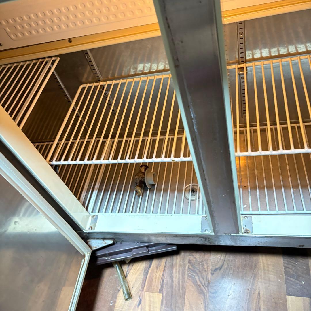 送料込み　サンヨー 3ドア 冷蔵コールドテーブル SUC-N1541J