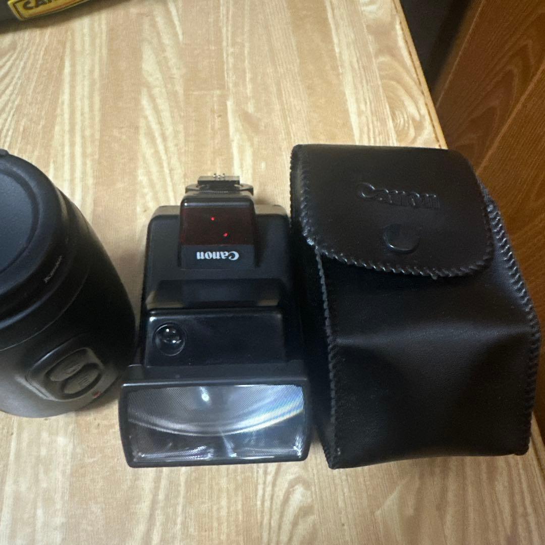 CanonEOS700qd ダブルズームキット　一眼レフ　カメラ　フィルム