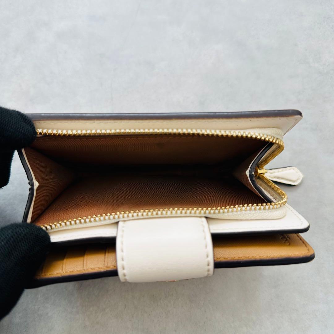 COACH シグネチャー ミディアム コーナー ジップ ウォレット カーキ×白