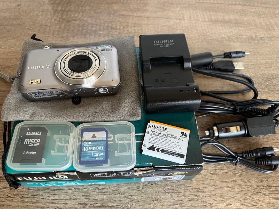 デジタルカメラ Fujifilm FinePix JX200 12MP