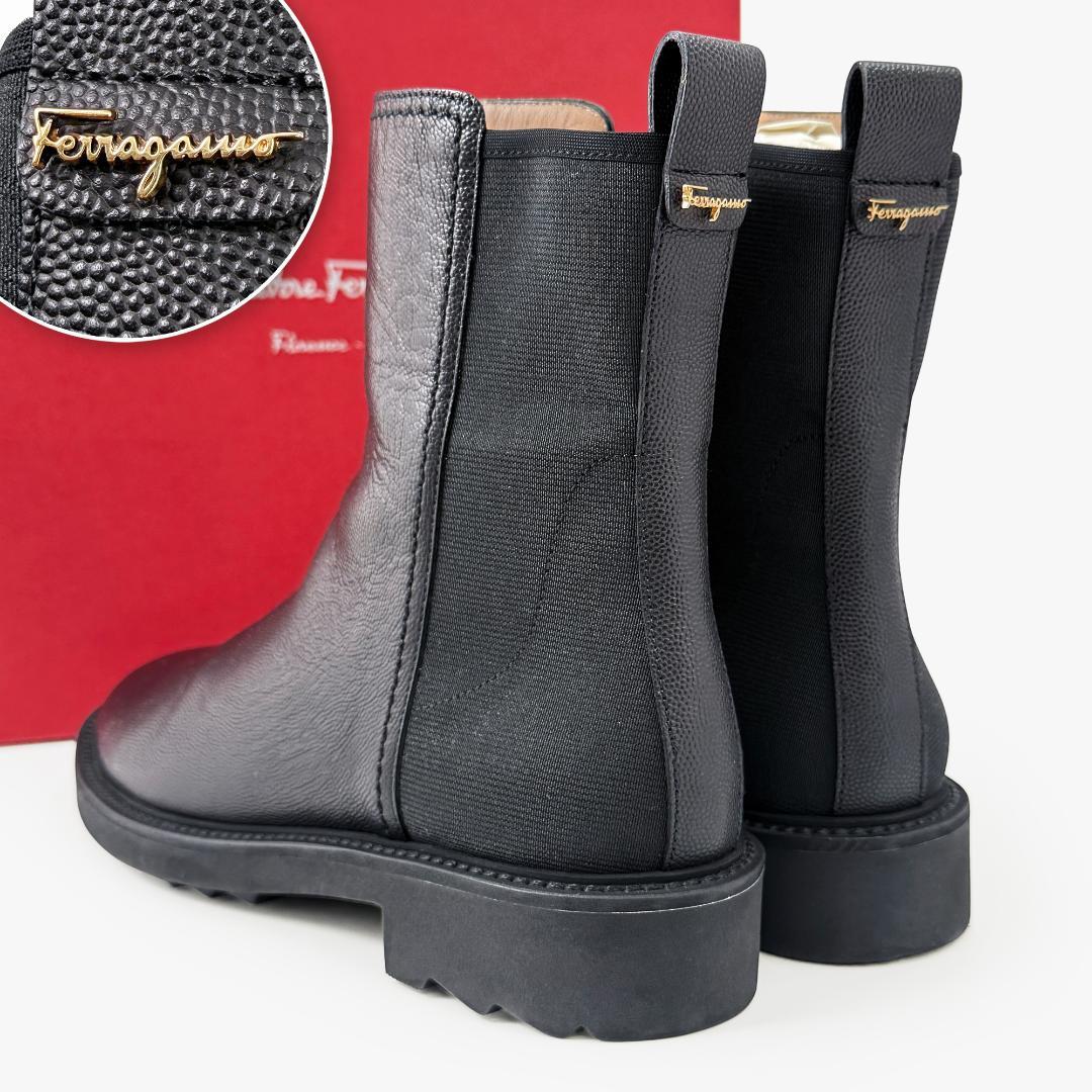 定価17万【極美品】フェラガモ サイドゴアブーツ　背面ロゴ ロゴ金具 23㎝ 黒
