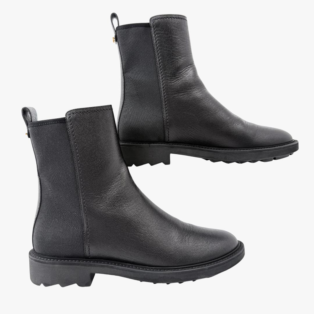 定価17万【極美品】フェラガモ サイドゴアブーツ　背面ロゴ ロゴ金具 23㎝ 黒