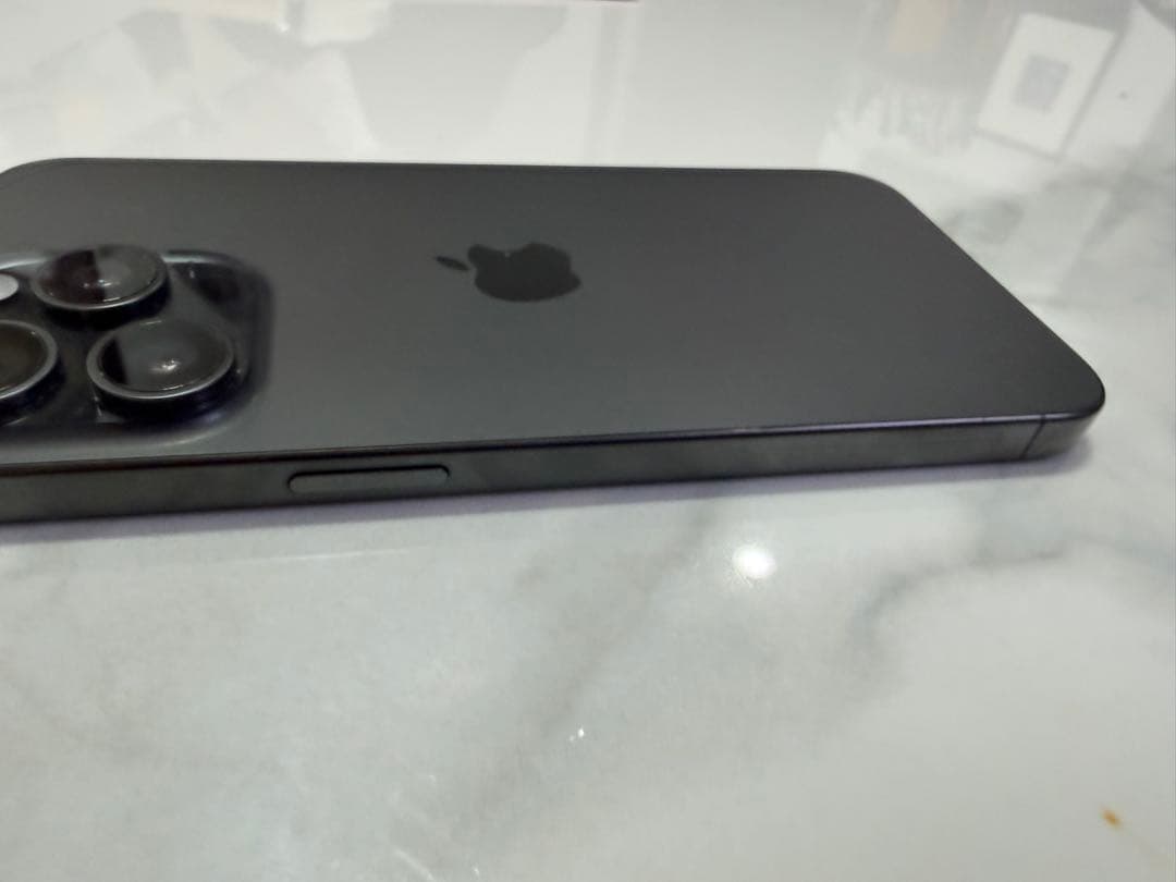 N*i様 【電池85%】iphone15 pro max 512gb ブルーチタ