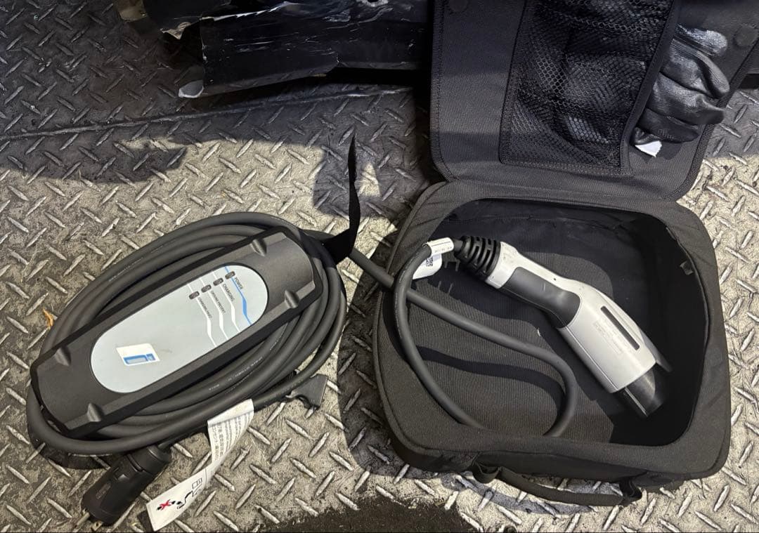  EV充電ケーブル　モード2 ケース付き