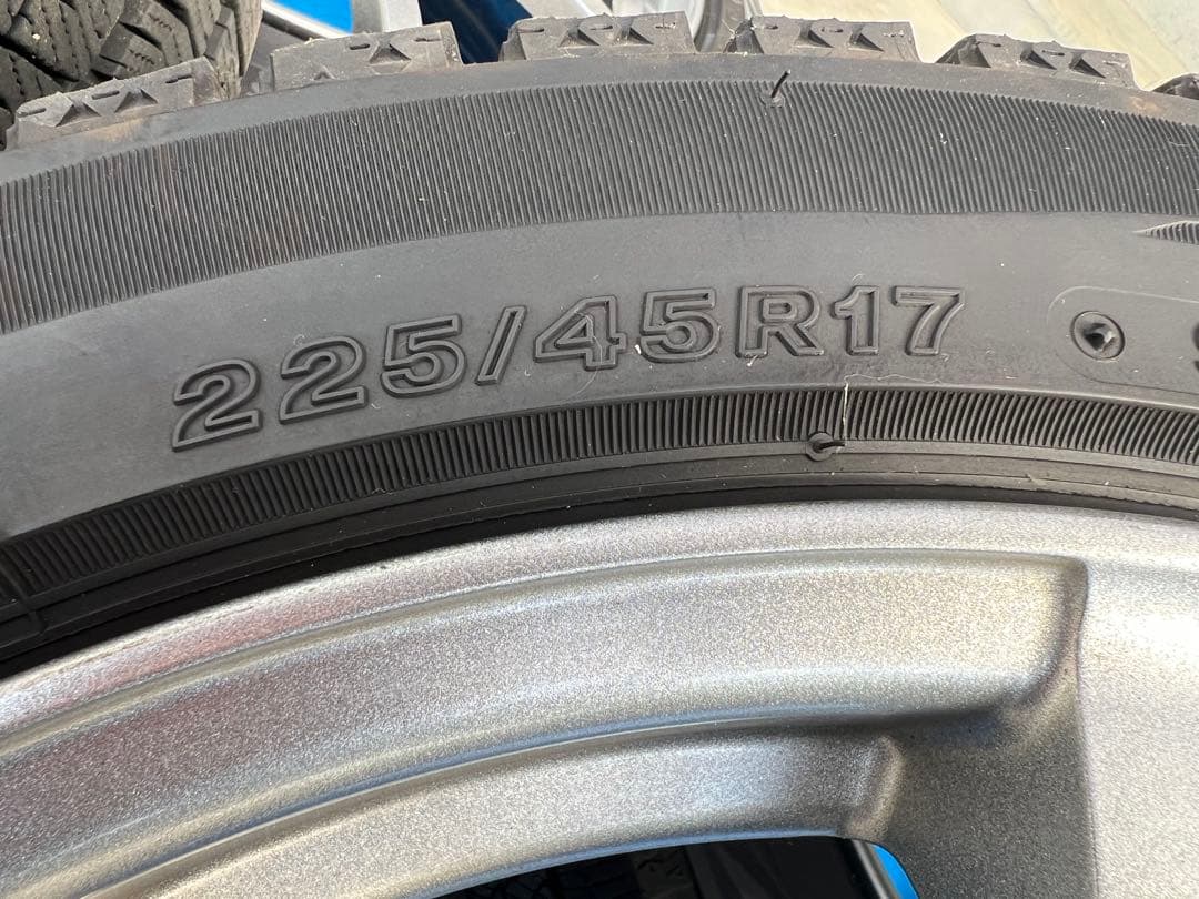 BLIZZAK VRX2 225/45R17 タイヤ・ホイールセット