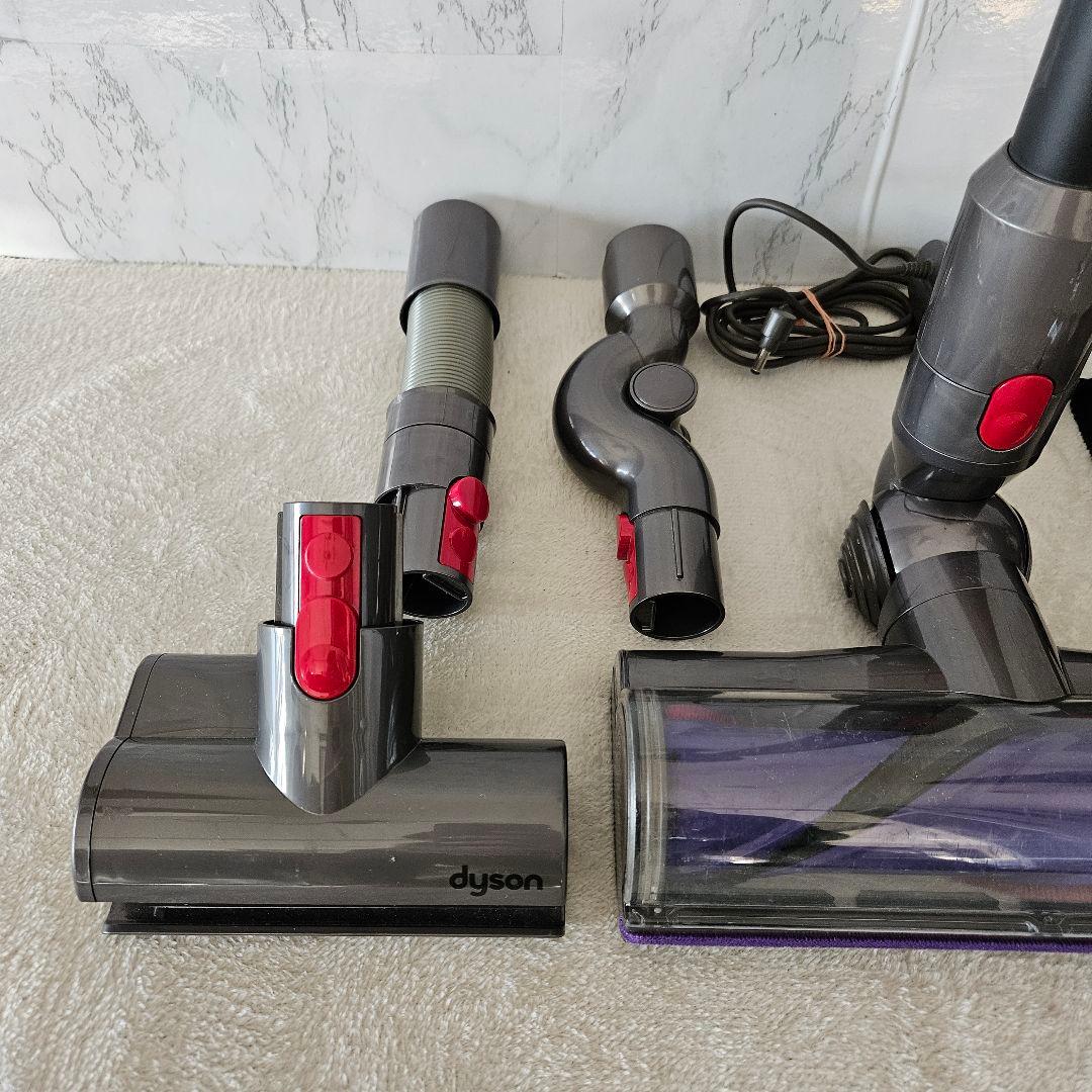 Dyson ダイソン　V10 SV12　コードレスクリーナー　動作OK　簡易清掃