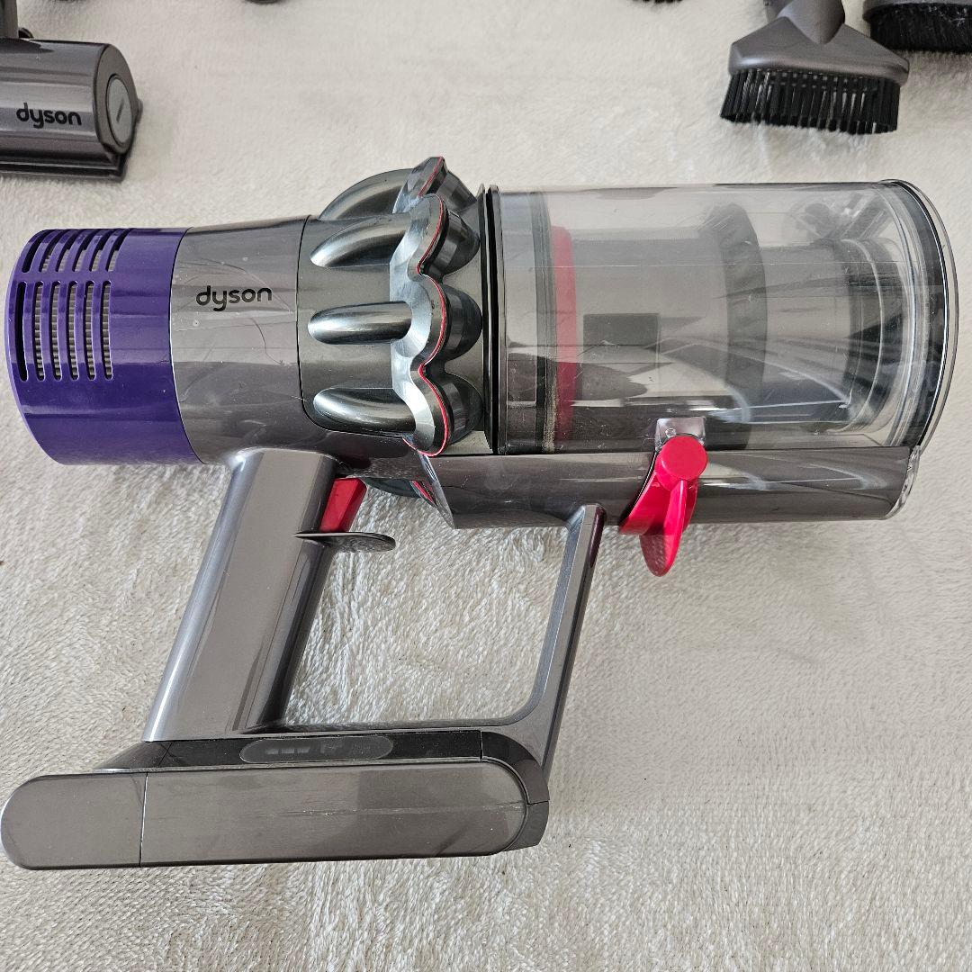 Dyson ダイソン　V10 SV12　コードレスクリーナー　動作OK　簡易清掃