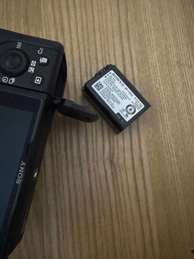 SONY APS-C ミラーレス一眼　α6400 ILCE-6400B ボディ