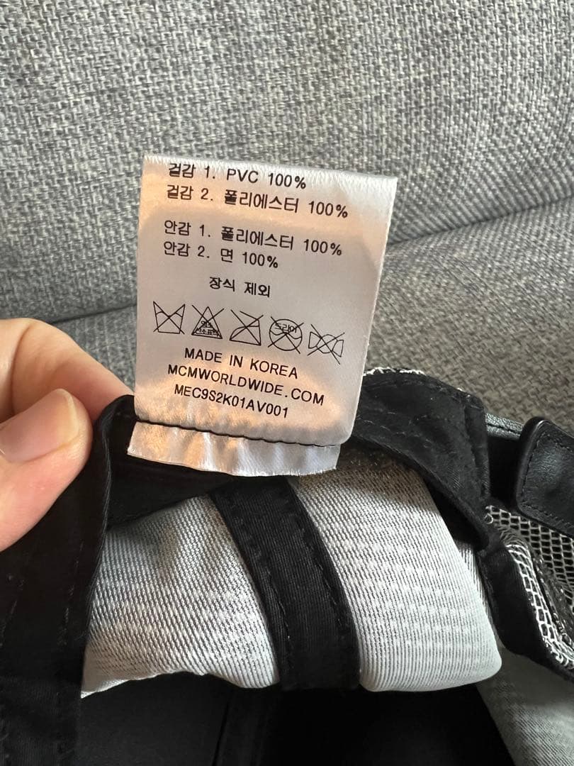 MCM レッド ベースボールキャップ