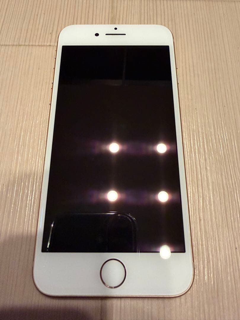 ⭐️美品⭐️iPhone8 ゴールド 64GB 送料込み