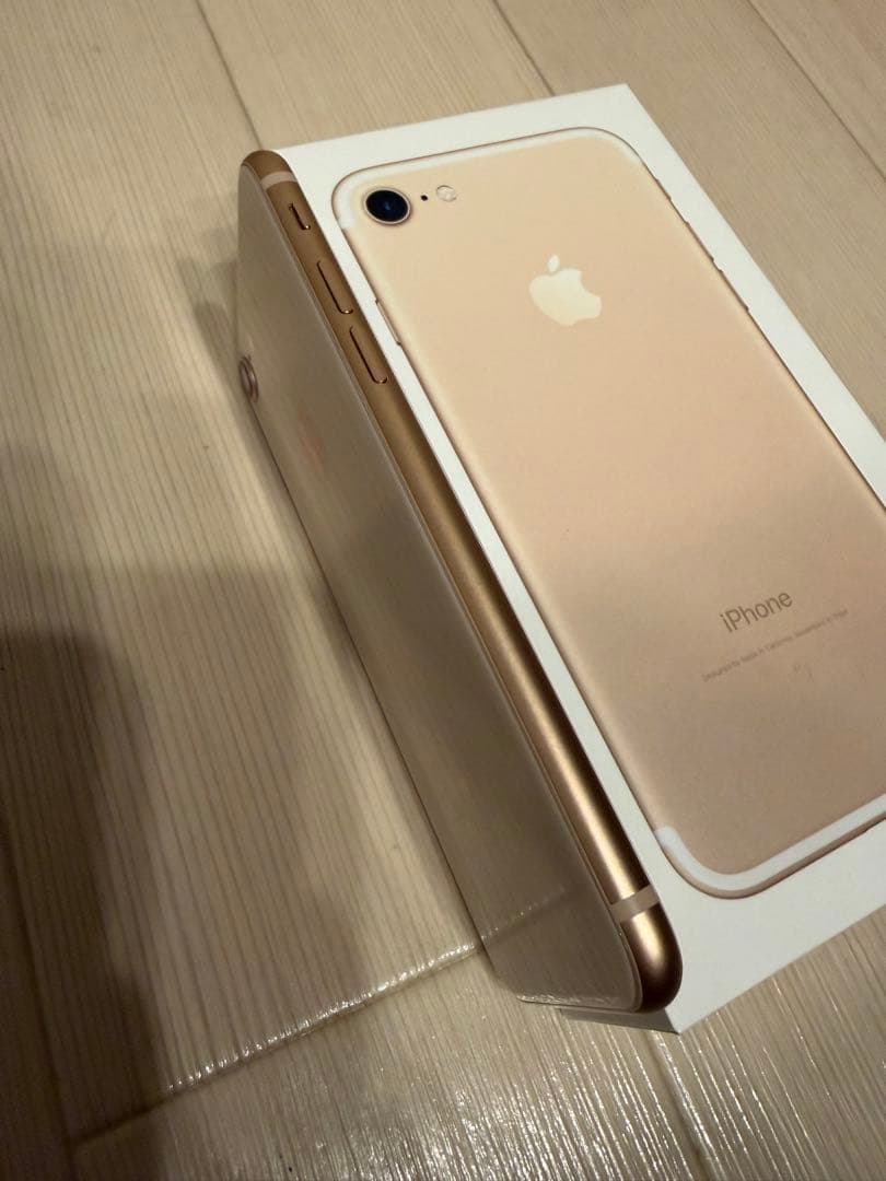 ⭐️美品⭐️iPhone8 ゴールド 64GB 送料込み