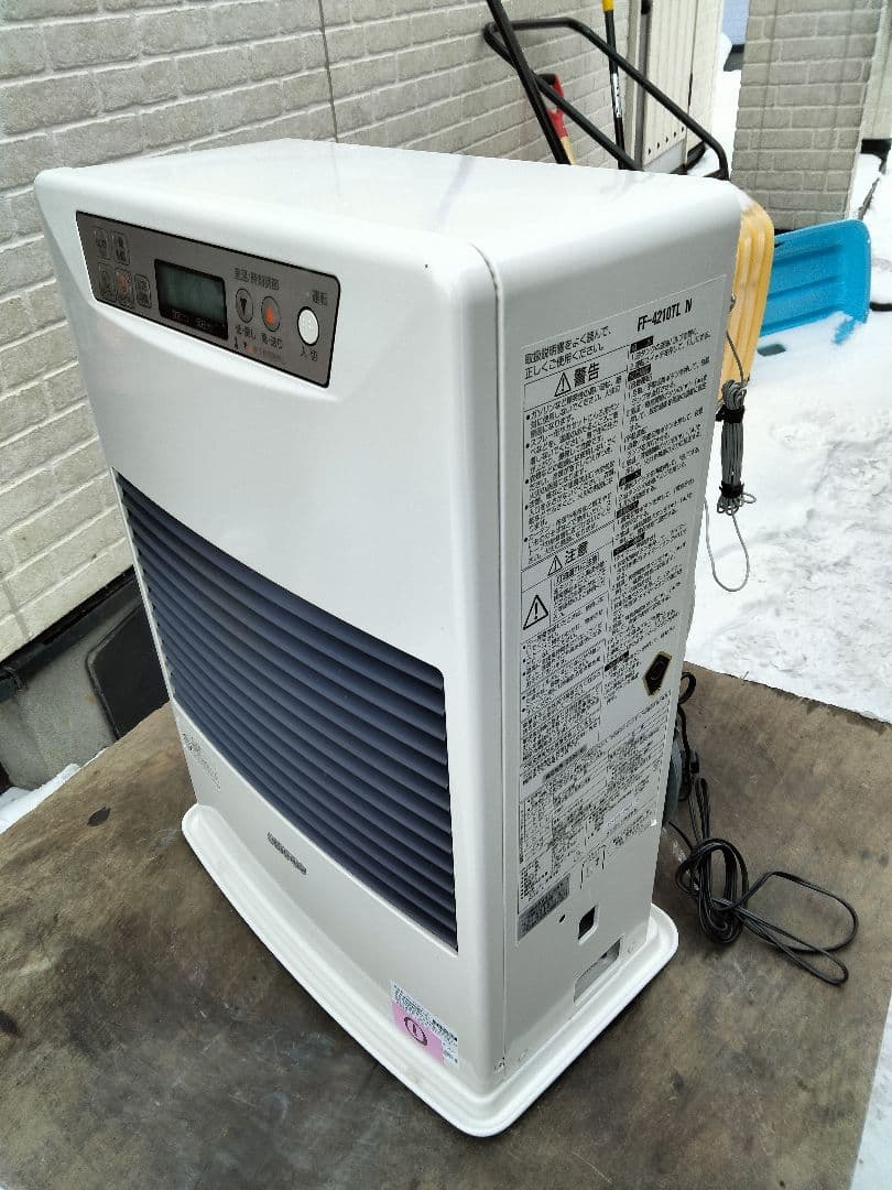 札幌発サンポットFF温風石油ストーブ！品番「FF‐4210TL」2016年式中古