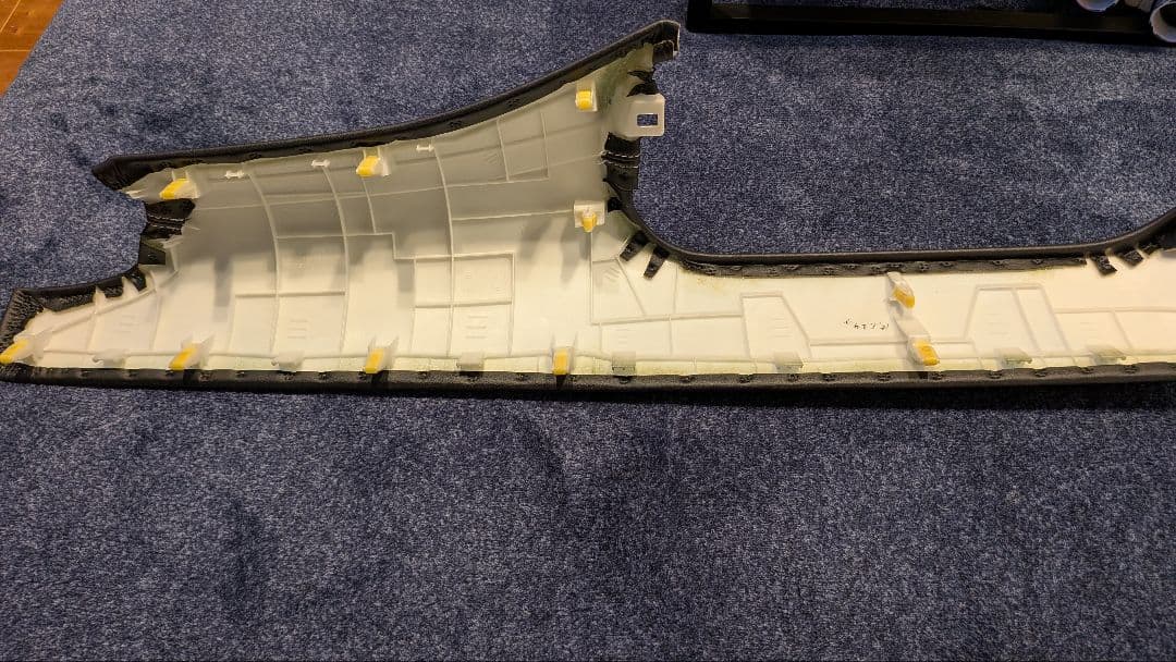 美品 トヨタ純正 アクアG's ダッシュボード前パネル インパネ 助手席前パネル