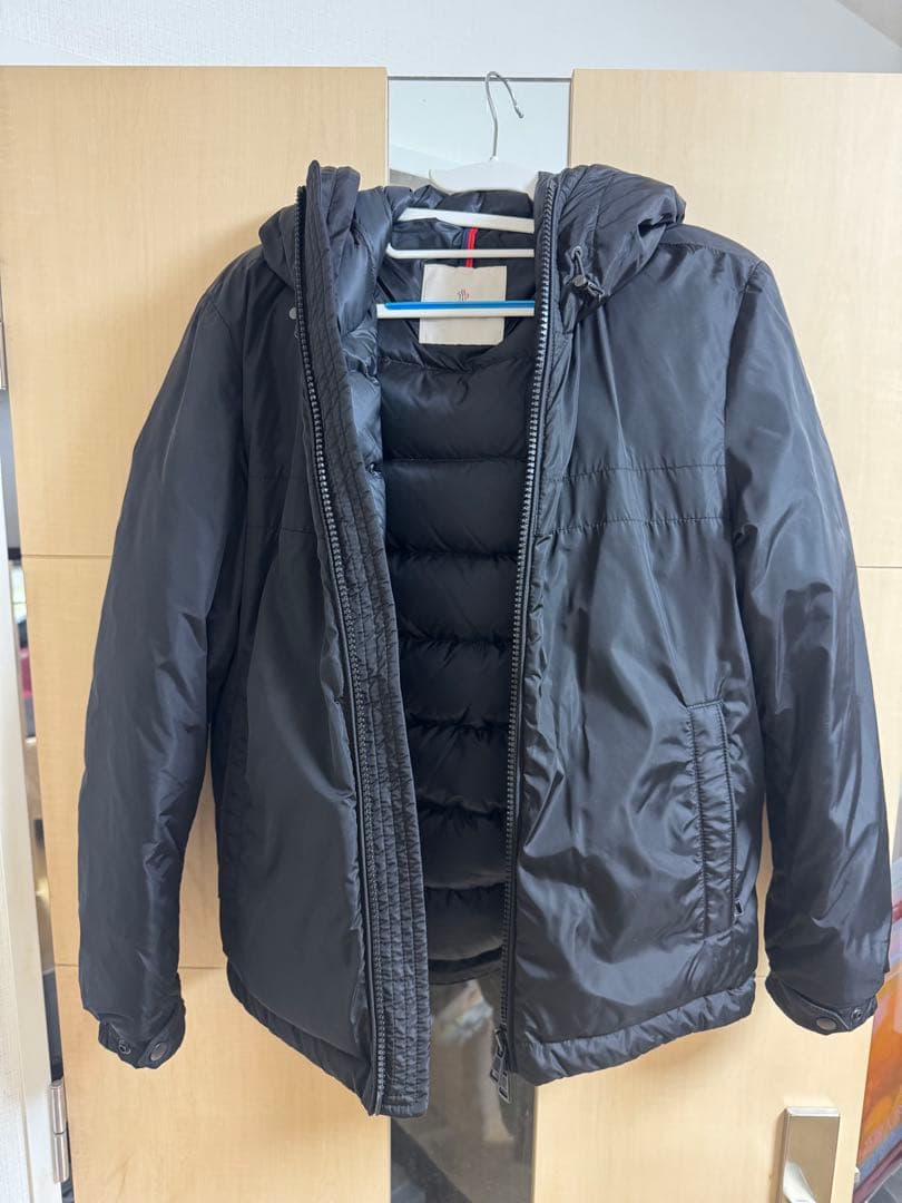 g*p様 モンクレール　ブラック　ダウンジャケット 黒色　Oサイズ