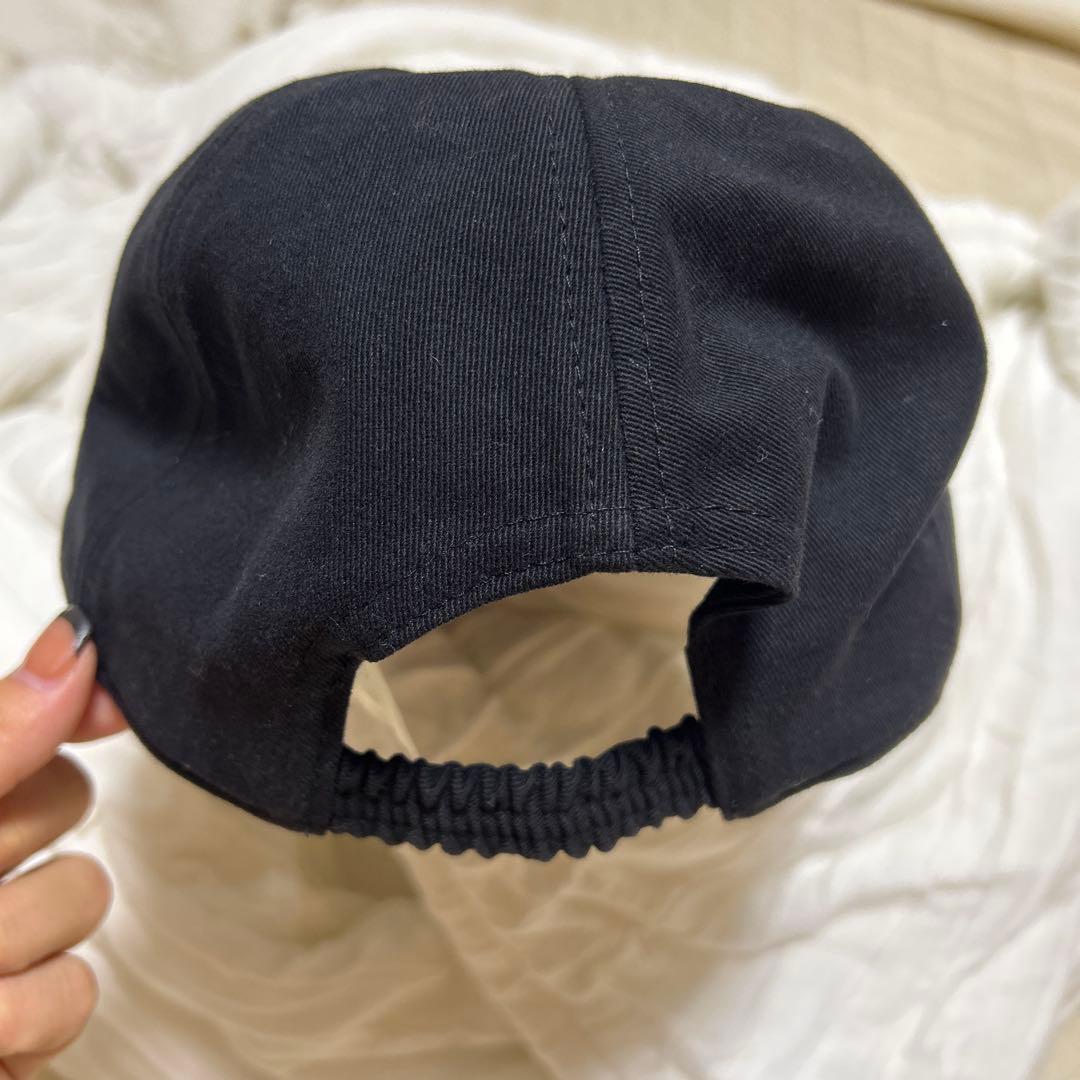 miu miu 黒 ベースボールキャップ