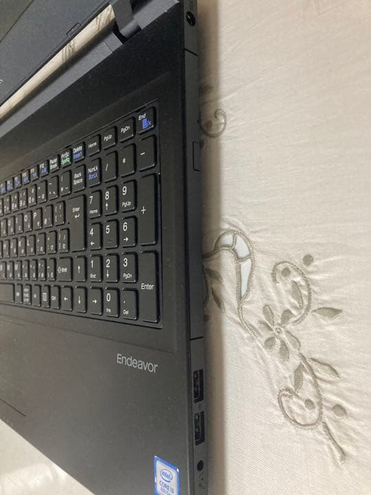 新品SSD 128GB搭載 8世代CPU エプソン 中古ノートパソコン