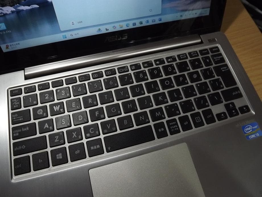 Win11pro最新25H2&Office★ASUS X202E★ タッチパネル