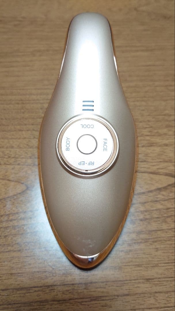 IKKOプロデュース美顔器　ラボンエクラ