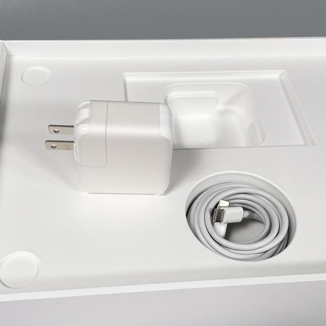 MacBook Air M1チップ 256GB シルバー2020年 極美品