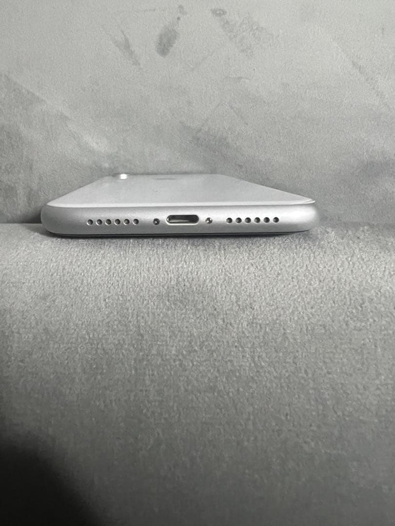 超美品✨Apple iPhone XR ホワイト 本体　64GB