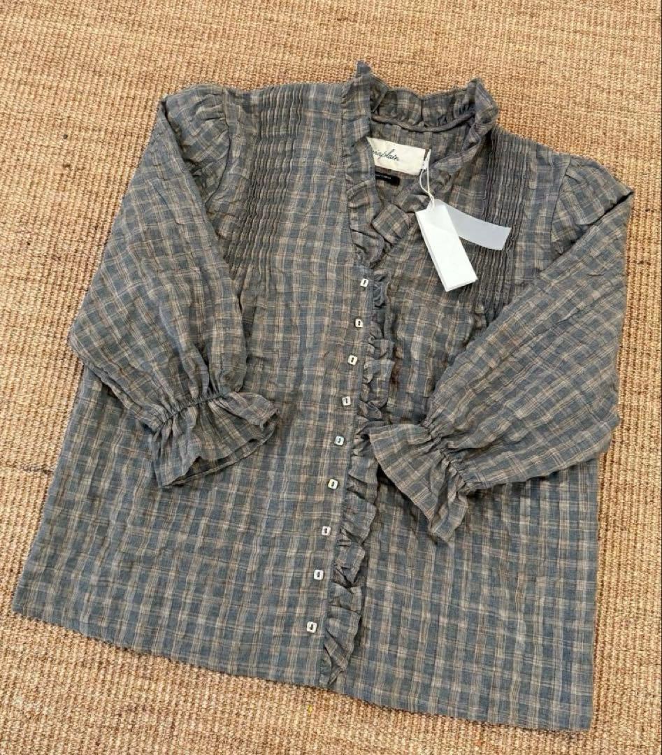 Viaplain チェック柄フリル付き長袖シャツ