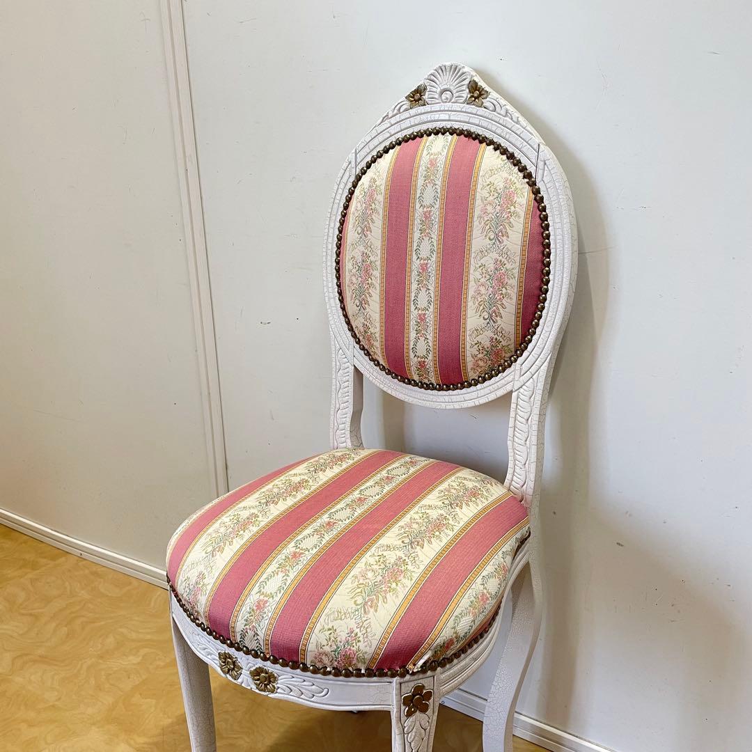 アンティーク調 チェア ロココ調 彫刻 鋲 白家具 椅子 イス 姫系 イタリア