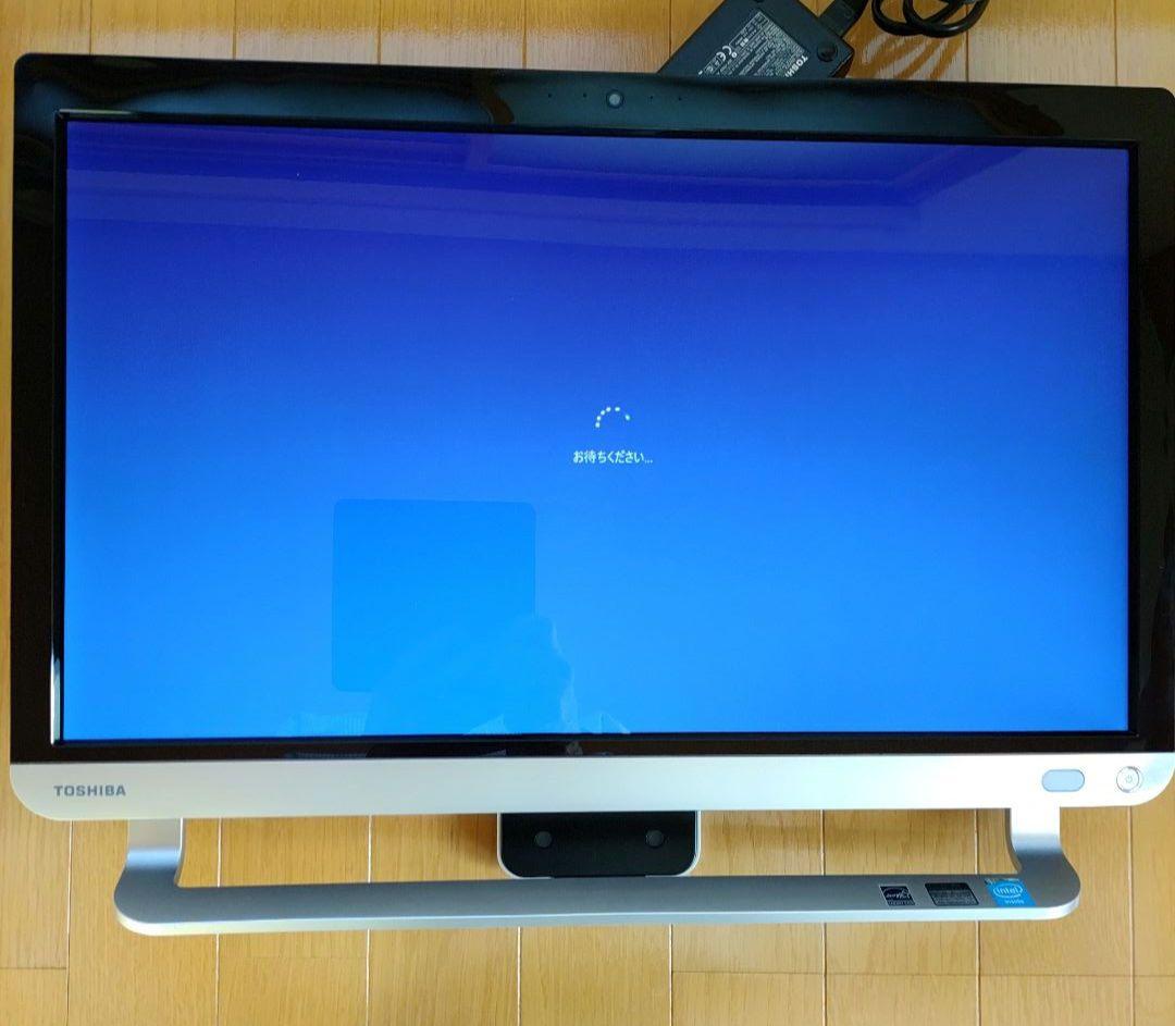 TOSHIBA 一体型　デスクトップPC Windows10