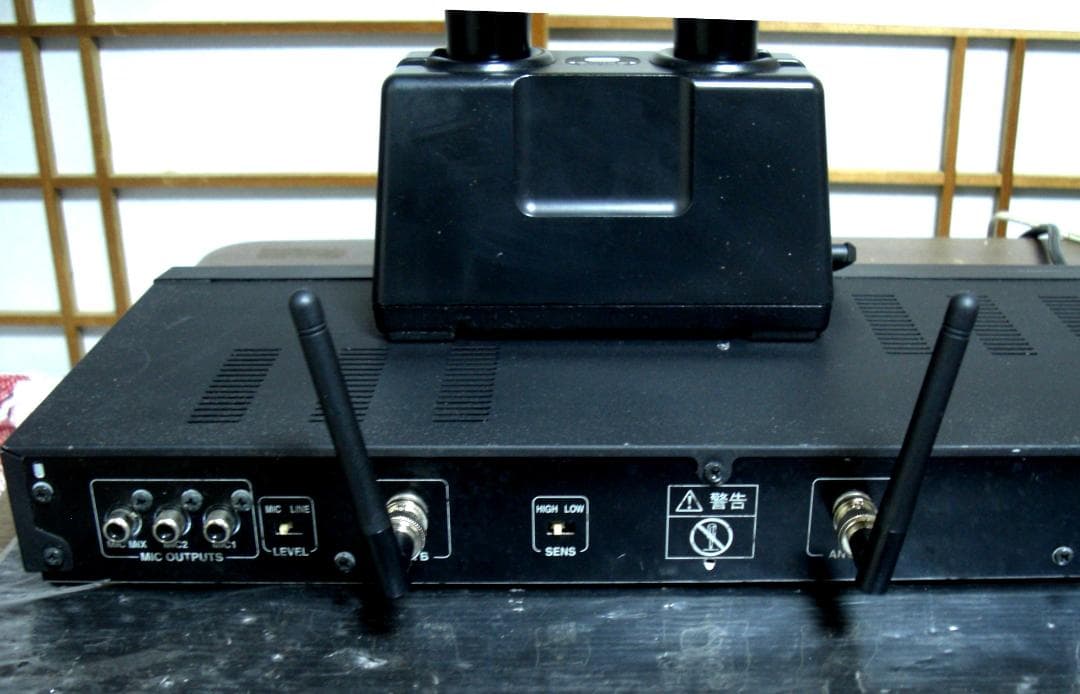 ★WT-8600　800MHｚ電波式ワイヤレスレシ－バ－・セット取扱説明書付きト